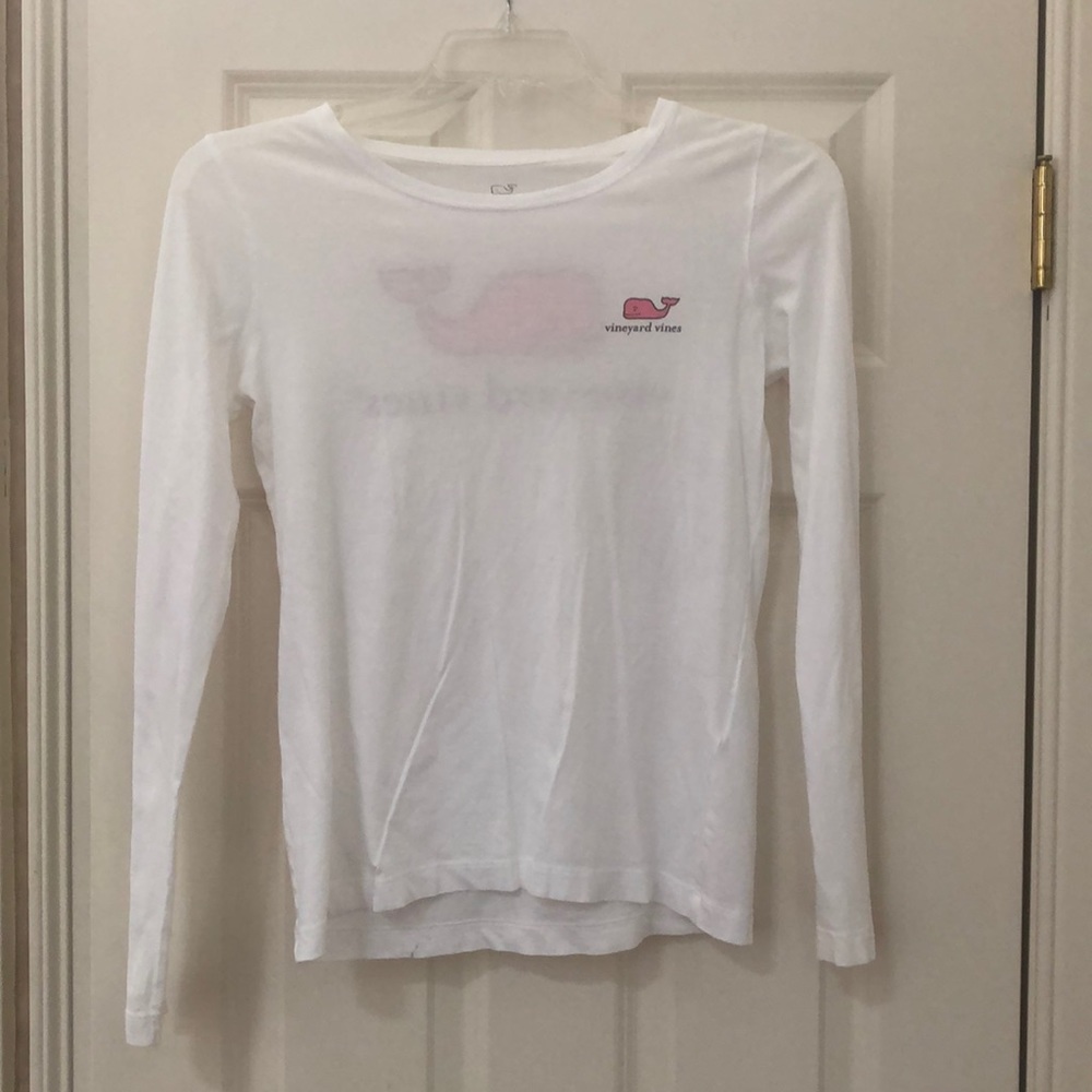 Vineyard vines logo long sleeve